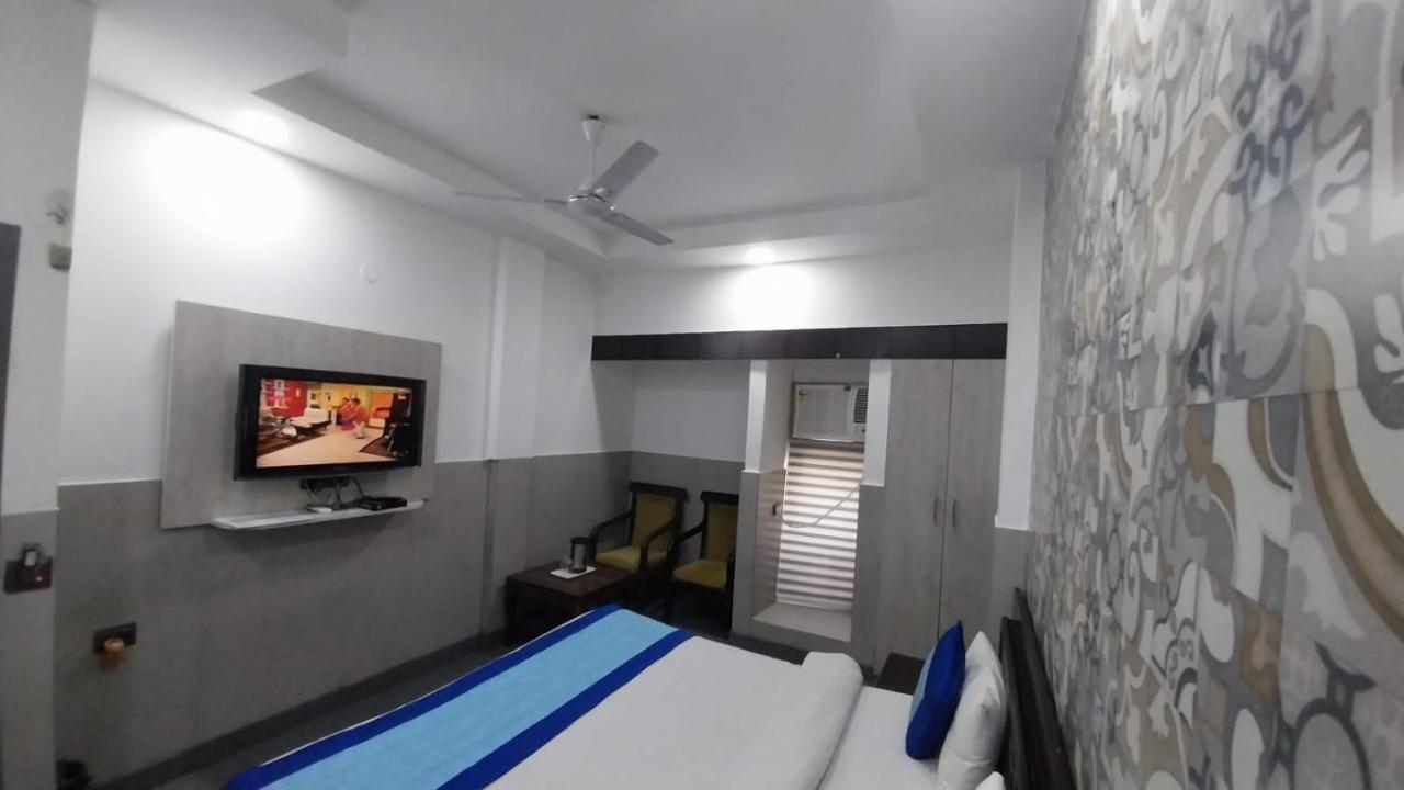 Hotel Crystal Palace Νέο Δελχί Εξωτερικό φωτογραφία